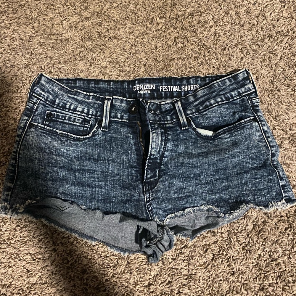 Levi shorts